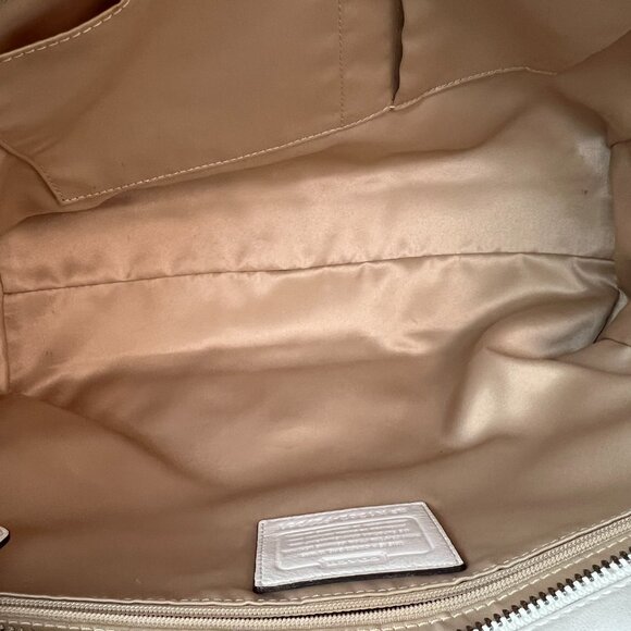 COACH f27391 Taylor Eyelet Carryall Tote Bag - Picture 6 of 7